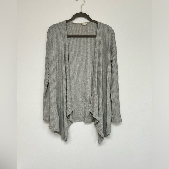 Aeropostal Grey Open front asymmetrical sweater cardigan women’s size M - Picture 1 of 5